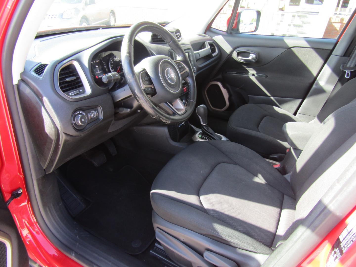 2016 Red /Gray Jeep Renegade Latitude FWD (ZACCJABT0GP) with an 2.4L L4 DOHC 16V engine, Automatic transmission, located at 15016 S Hwy 231, Midland City, AL, 36350, (334) 983-3001, 31.306210, -85.495277 - Photo#4